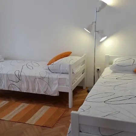 Apartman Three Roses *