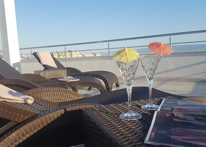 Lägenhet Three Roses