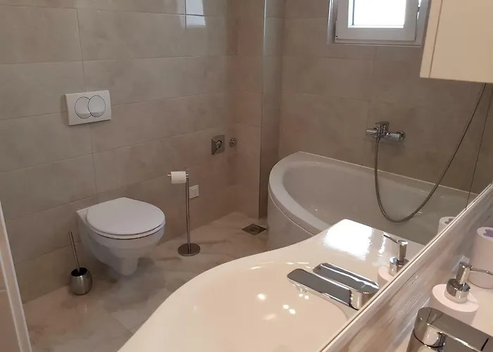 Three Roses 스플리트