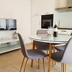 Apartment Three Roses Split