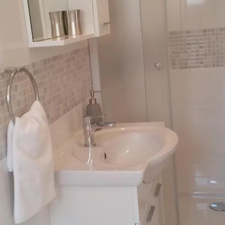 Three Roses Apartment Split
