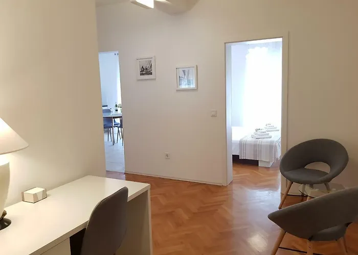 Apartament Three Roses