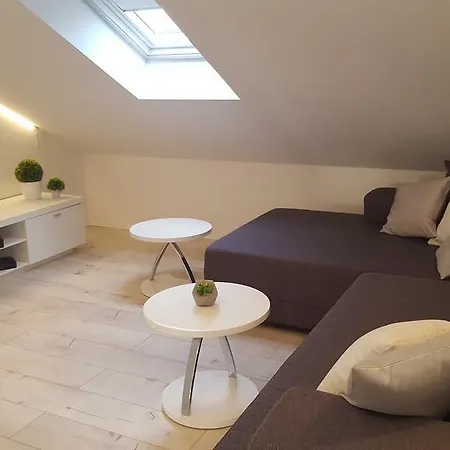 Three Roses Apartament Split