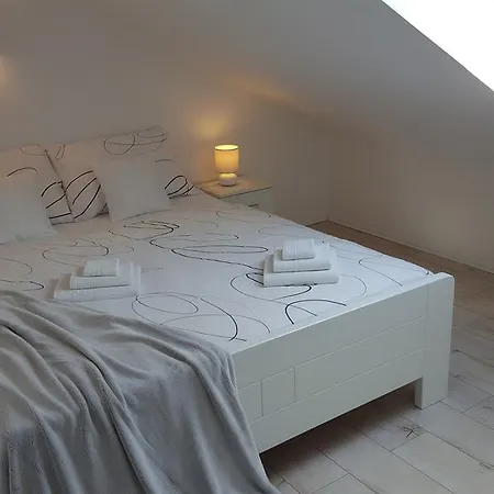 Apartament Three Roses Split